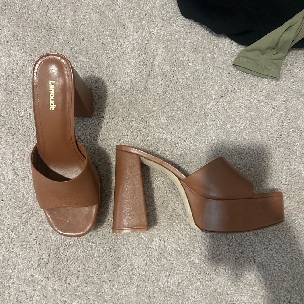 Larroude Dolly Heel Camel